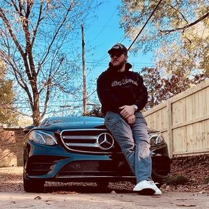 Meet your Posher, Alex